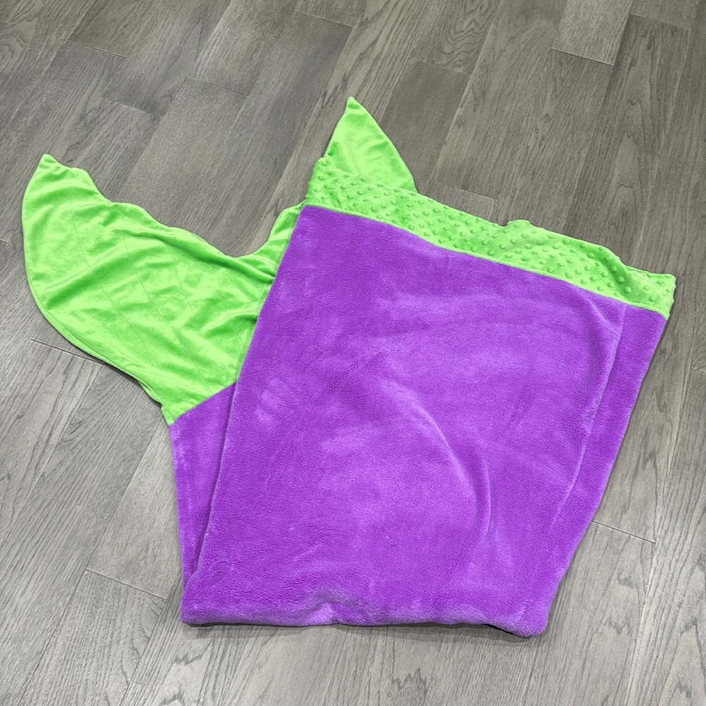 Blankie Tails Mermaid Tail Blanket